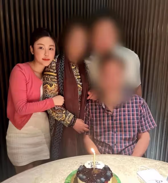 蔡天鳳的兩個子女已知母親遇害,現任婆婆將孩子接回家中安慰