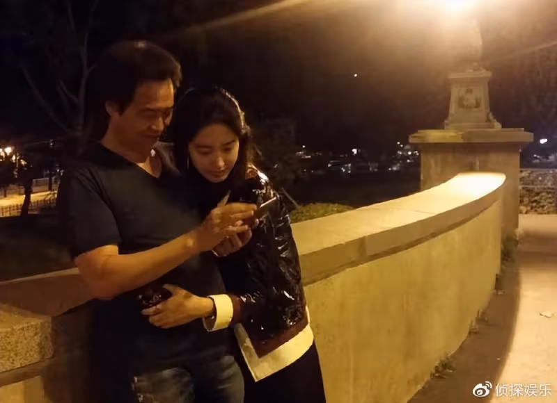 楊采鈺懶理與劉亦菲乾爹分手傳聞,開心曬旅行照,穿泳裝身材傲人