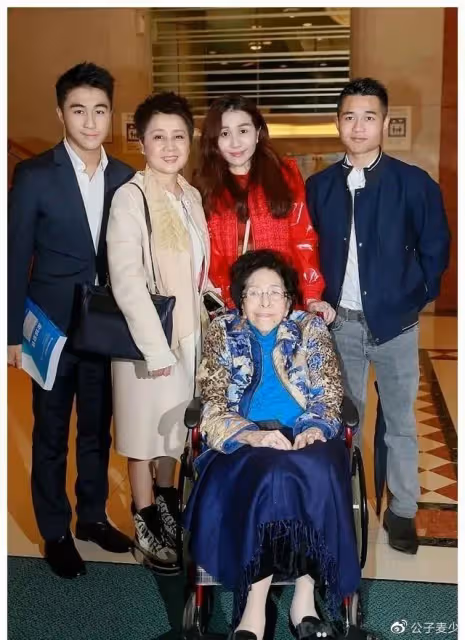 賭王106歲姐姐去世!丈夫已「失蹤」78年,百億遺產四太或成贏家