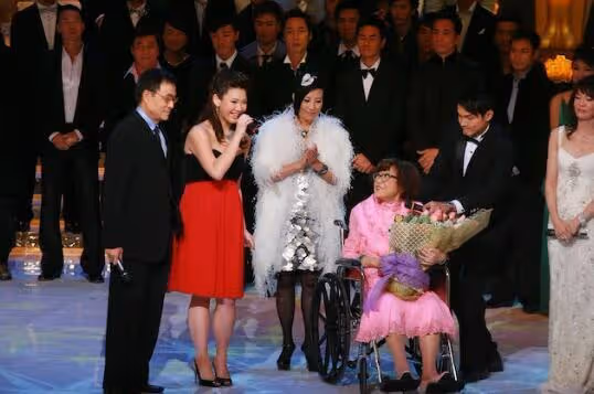 沈殿霞昔日受訪片公開:從不埋怨鄭少秋,提及最大願望及婚姻態度