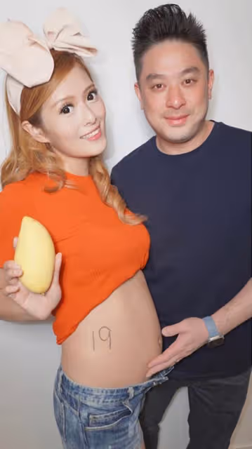 恭喜!34歲港姐季軍宣布懷二胎,曾戴滿金器嫁富商,揚言生4個娃