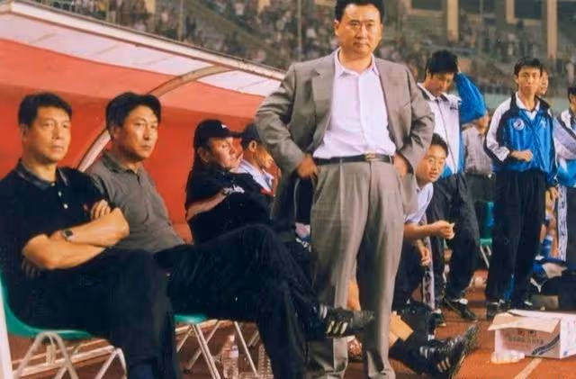 王健林也得服！湖北首富扳倒李鐵陳戌源，新疆首富要把姚明拉下馬
