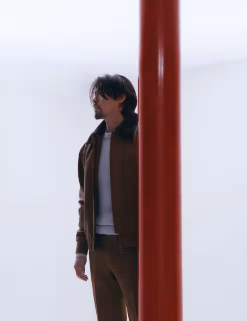 玄彬蓄鬍長發展現男人味,變身粗獷新手奶爸