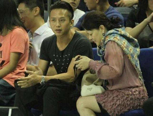 娛樂圈的好女婿，岳雲鵬給岳母建別墅，鄧超給岳母介紹另一半兒