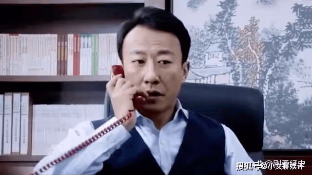 《風雨送春歸》余仲君愚蠢至極,不會得到人們的半點同情