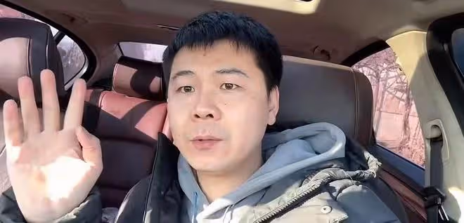 網紅馬小跳出軌被錘!前妻和小三聯手放猛料,他慌忙拉黑刪評論