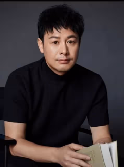 韓娛在高貴什麼?次人李碩珉現象級塌房,富婆花五位數簽售被忽視