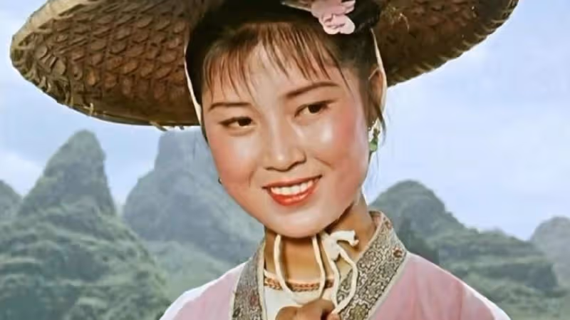 一路走好！80歲「劉三姐」黃婉秋病逝，丈夫透露去世與喪子有關聯