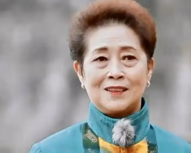 80歲「劉三姐」黃婉秋肺癌離世，晚年喪子加重病情，遺言催人淚下