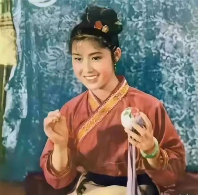 80歲「劉三姐」黃婉秋肺癌離世，晚年喪子加重病情，遺言催人淚下