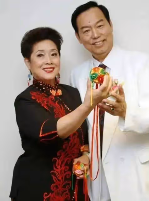 80歲「劉三姐」黃婉秋肺癌離世,晚年喪子加重病情,遺言催人淚下