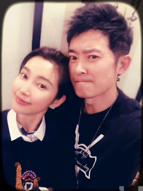 李冰冰第13年為任泉慶生，50歲任泉手動比心，互動曖昧被喊話結婚