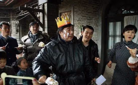 陳國軍:前妻是劉曉慶,3婚娶小16歲嬌妻,大兒子是導演陳赫