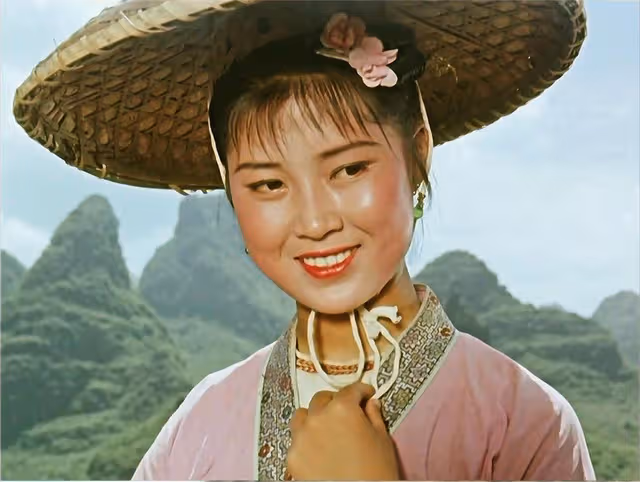 噩耗!80歲劉三姐黃婉秋去世,與傅錦華天堂相聚,死因細節曝光