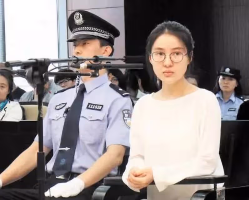 「不可一世」的郭美美,終究為自己的狂妄,付出了沉重的代價