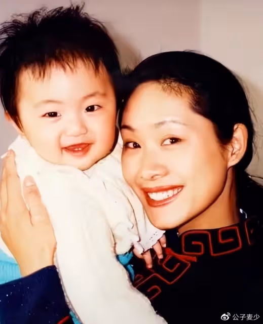 57歲於文華現身農村生活!離婚後帶女兒嫁網友,晚年生活很幸福