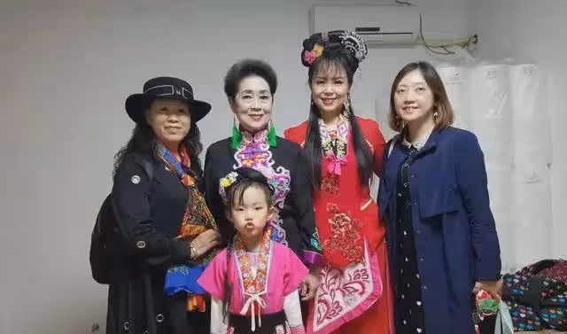 「劉三姐」黃婉秋病逝!因喪子積鬱成疾,兒子身份被扒、照片曝光