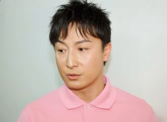 知名男星官宣戀情！承認小14歲女友曾被性侵，交往1周已見家長