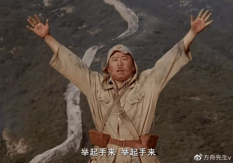 65歲潘長江跳網紅傣族舞,動作誇張辣眼睛,直播翻車後消瘦不少