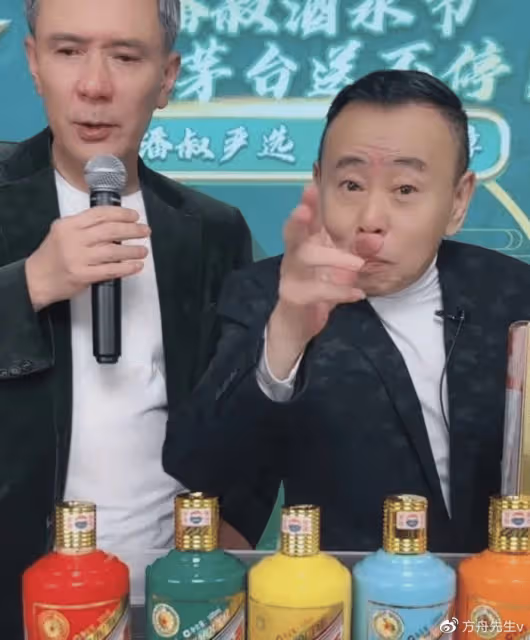 65歲潘長江跳網紅傣族舞，動作誇張辣眼睛，直播翻車後消瘦不少