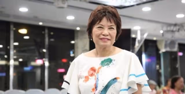擔心!85歲資深港星曝近況不理想,患肺纖維化打標靶藥致身體變差