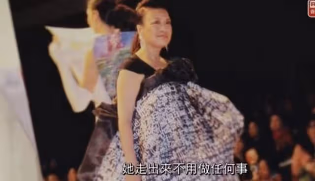 擔心!85歲資深港星曝近況不理想,患肺纖維化打標靶藥致身體變差