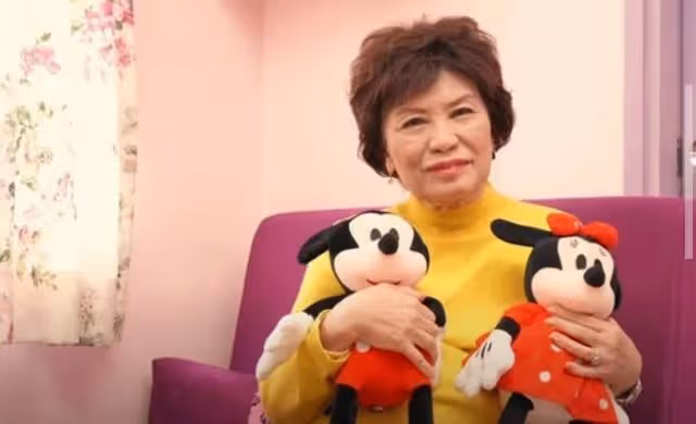 擔心!85歲資深港星曝近況不理想,患肺纖維化打標靶藥致身體變差