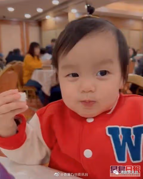 洪永城1歲囡囡鬼馬行為似足爸爸!媽媽梁諾妍放棄辯護:200% Sir Face