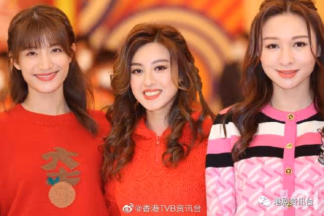港姐亞軍被追問為何不回TVB!沒戲拍做直播惹質疑又黑面
