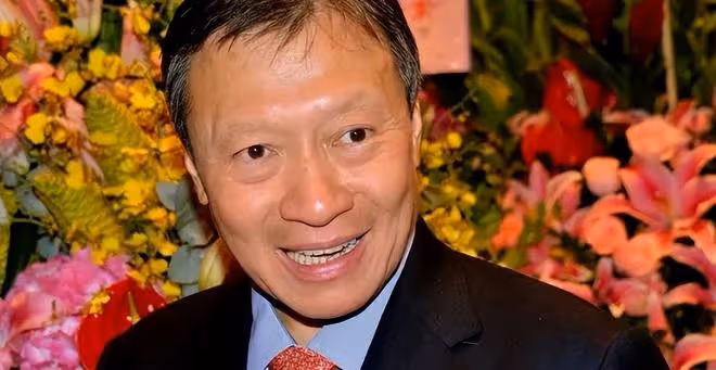 3月2日的一場大火,揭開了香港豪門家族那些手足相殘的遮羞布