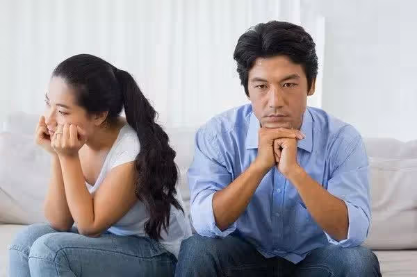 我45歲，丈夫失業在家躺平，我選擇住進單位宿舍，堅決不養軟飯男!