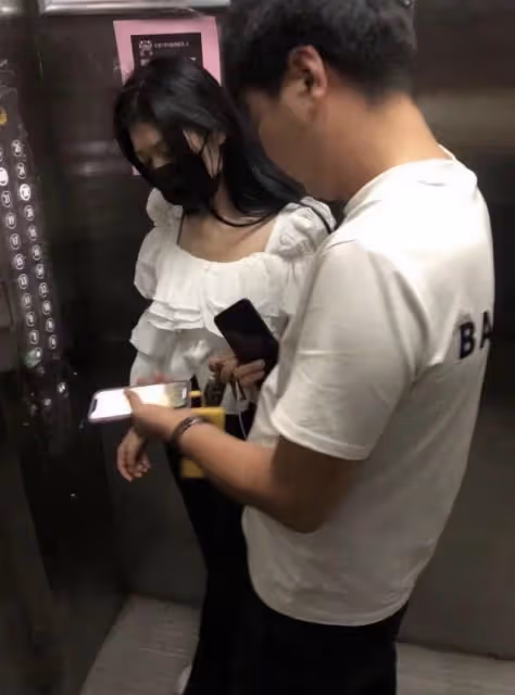 網紅馬小跳出軌成性,前妻曬照再曝猛料,每任小三他都給買戒指