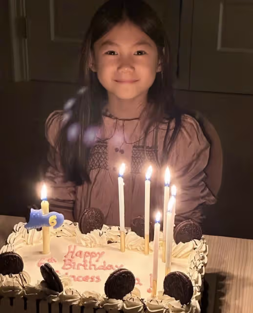 陳冠希為6歲女兒慶生,Alaia神情搞怪鬼馬精靈,長得越來越像爸爸