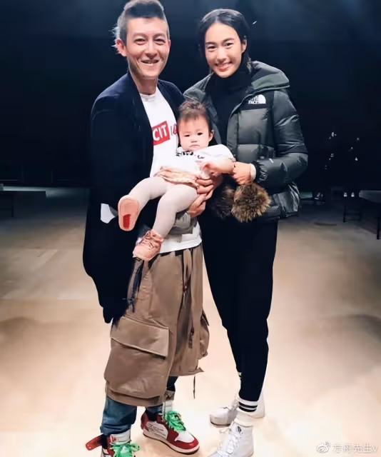 陳冠希為6歲女兒慶生，Alaia神情搞怪鬼馬精靈，長得越來越像爸爸