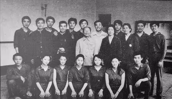 可愛的胖子梁冠華，老婆愛上他的胖，為演電視劇漂亮30斤