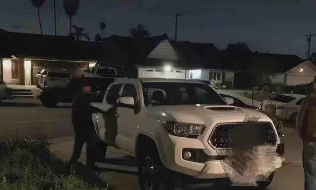 當事人發文為孫海英闢謠,曬豪車豪宅,稱他很有錢,過得相當滋潤