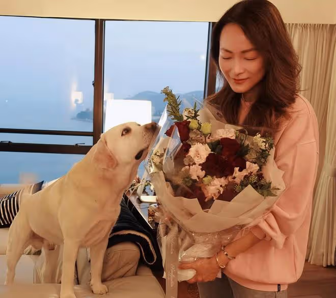 知名女星慶結婚20周年!與老公是青梅竹馬,兒子讀世界百大名校
