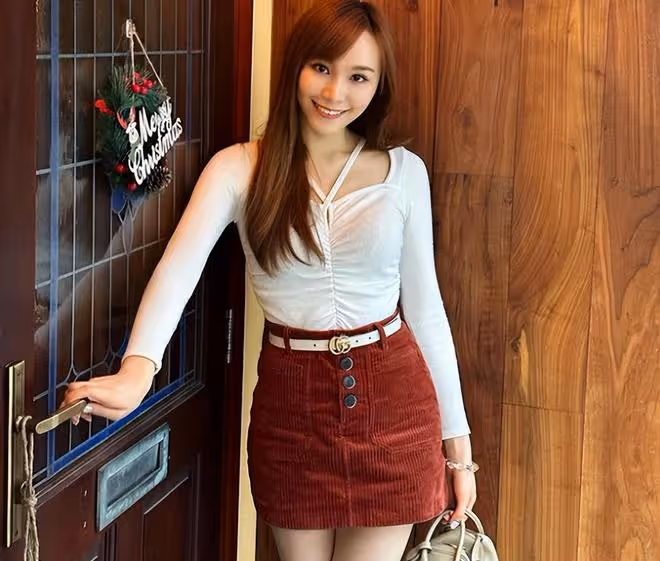 59歲夏文汐開餐廳，準備一桌海鮮招待TVB女星，兩人是姑侄關係