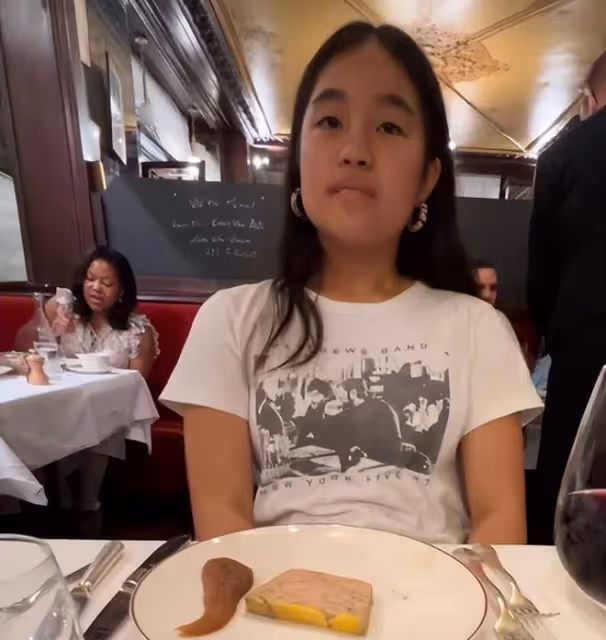 恭喜!前TVB花旦宣布14歲女兒完全康復,患腦膜炎曾病危心臟衰竭