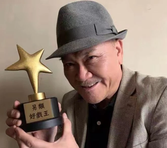 69歲港星現身惠州,與年輕人參加100公里騎行,穿山越嶺累到臉紅