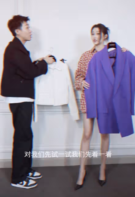 黃聖依看秀造型翻車，楊子幽默回應，其造型師又陪關曉彤試裝相談甚歡