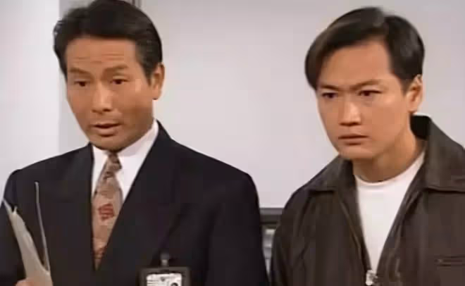 佘詩曼宴請一眾老戲骨，佘母下廚做一桌硬菜招待，豪宅內景曝光