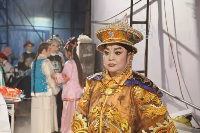 又是猝死!72歲歌仔戲大師駕鶴西去,洗腎10年離世當天不慎跌倒