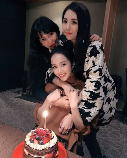 侯佩岑解讀媽媽和孩子的關係，為王力宏和李靚蕾加油打氣