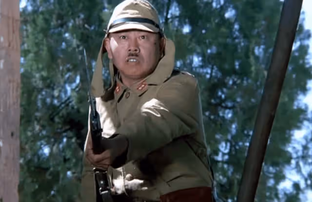 看潘長江的舉起手來有多經典?這鬼子兵不好當!李明這搞笑功底!