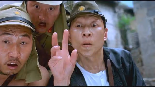 看潘長江的舉起手來有多經典?這鬼子兵不好當!李明這搞笑功底!