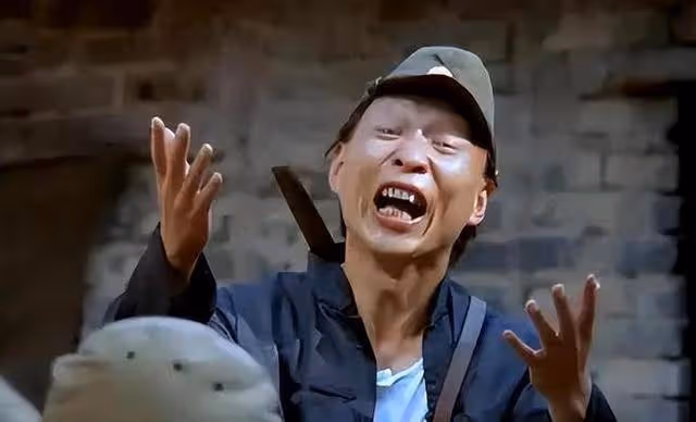 看潘長江的舉起手來有多經典?這鬼子兵不好當!李明這搞笑功底!