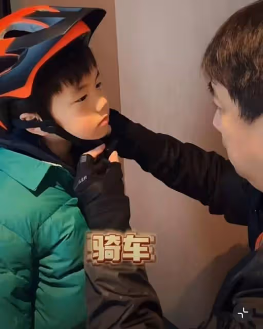 黃磊一家出門踏春,多妹顏值逆襲趕超姐姐,彼得潘似迷你版劉昊然