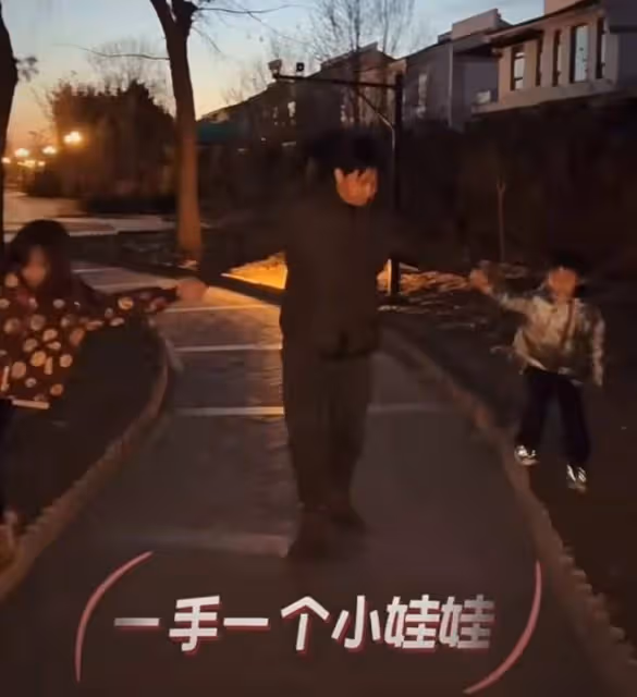 黃磊一家出門踏春，多妹顏值逆襲趕超姐姐，彼得潘似迷你版劉昊然