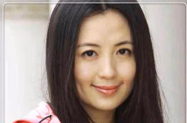 演員於和偉:2段著名緋聞,寵妻31年,他的生活有多精彩?